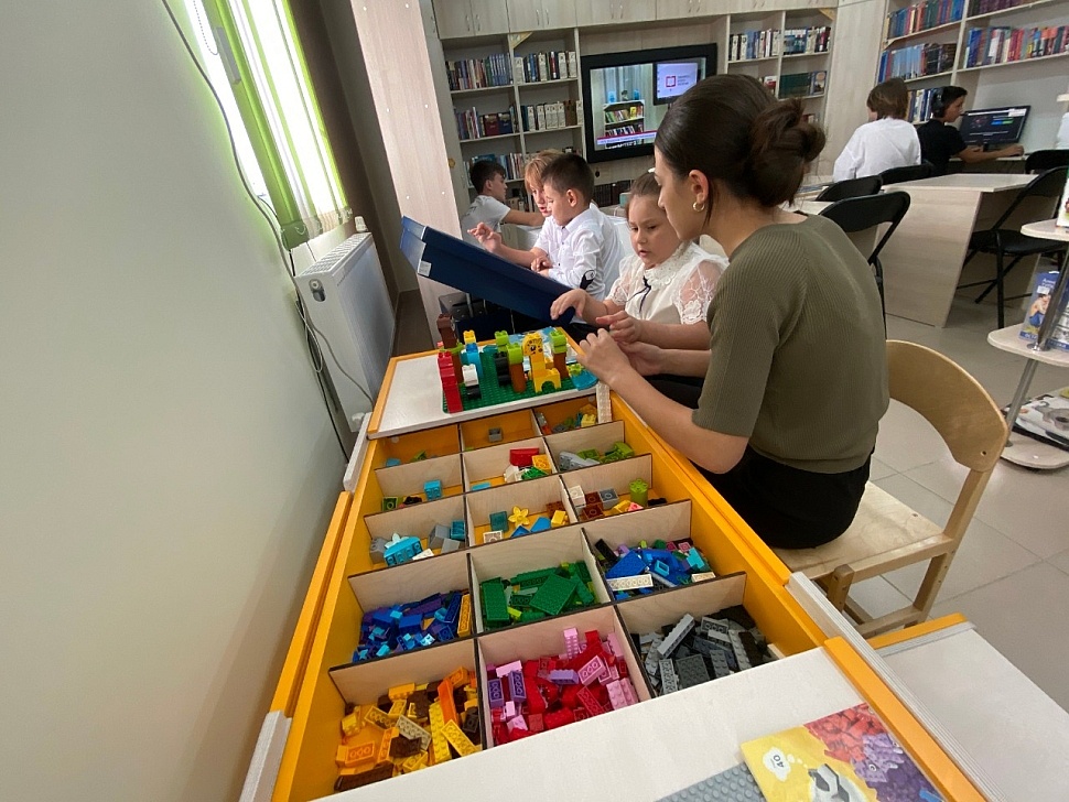 Модернизация библиотеки в селе Величаевском вместе с "АЛМА" Модернизация библиотеки в селе Величаевском вместе с "АЛМА"